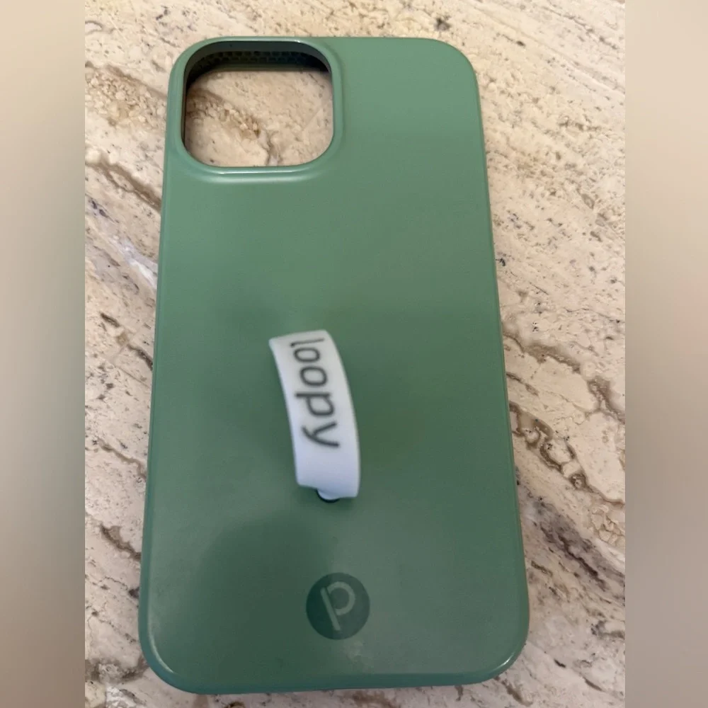 Sage green loopy case
